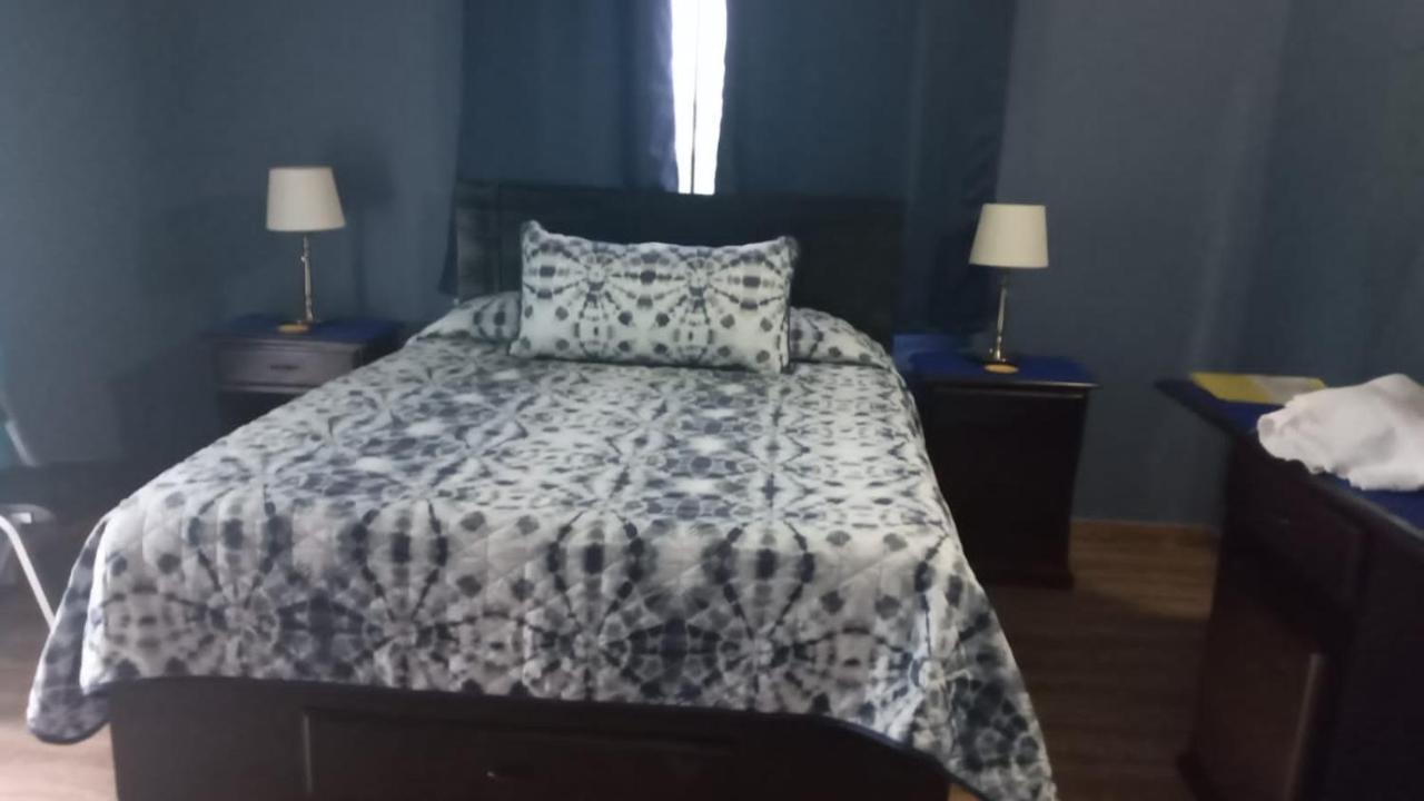 Bailey'S Bed And Breakfast Runaway Bay Eksteriør billede