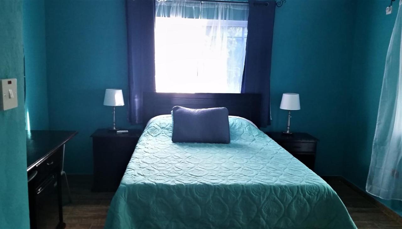 Bailey'S Bed And Breakfast Runaway Bay Eksteriør billede