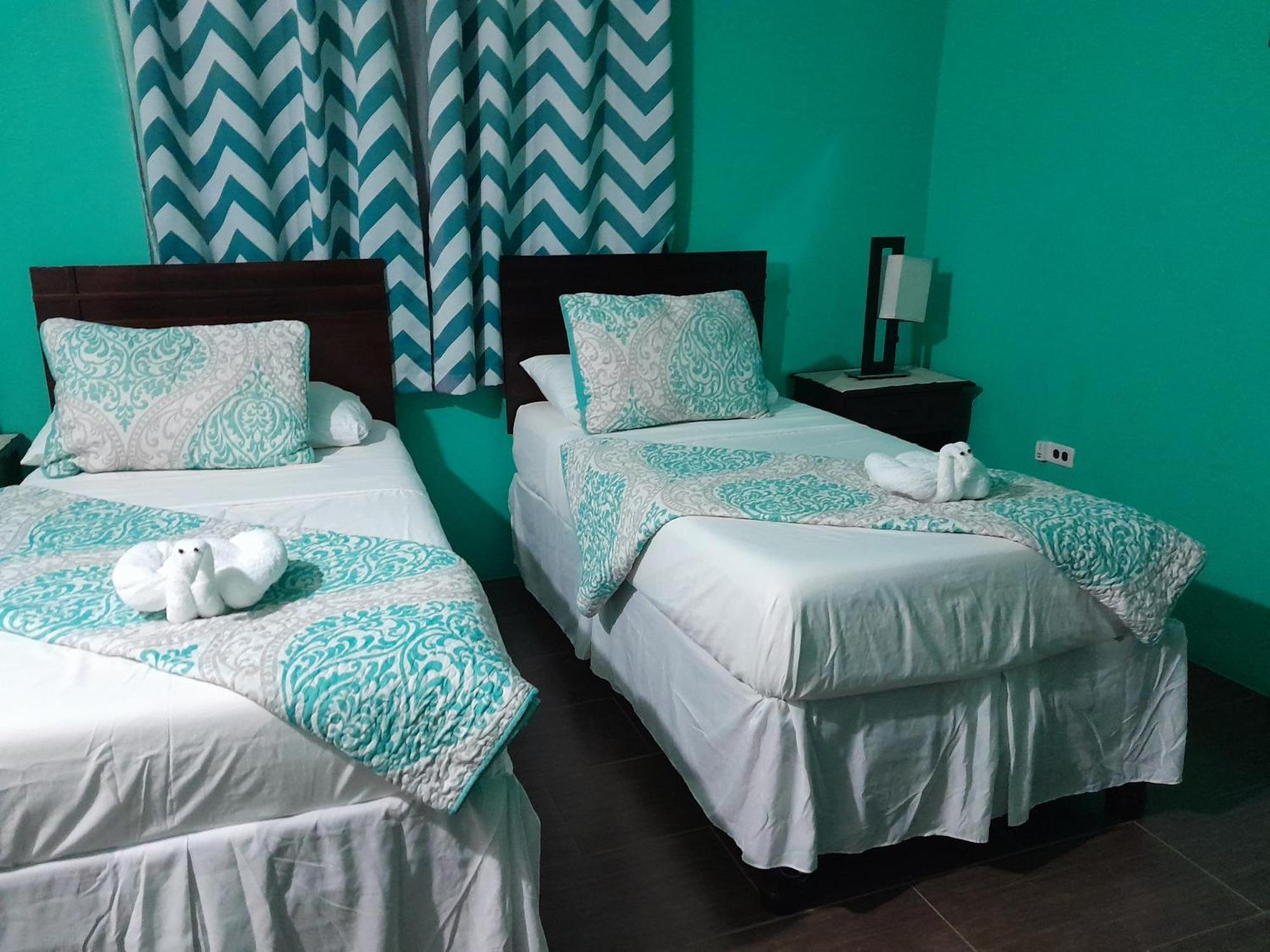 Bailey'S Bed And Breakfast Runaway Bay Eksteriør billede