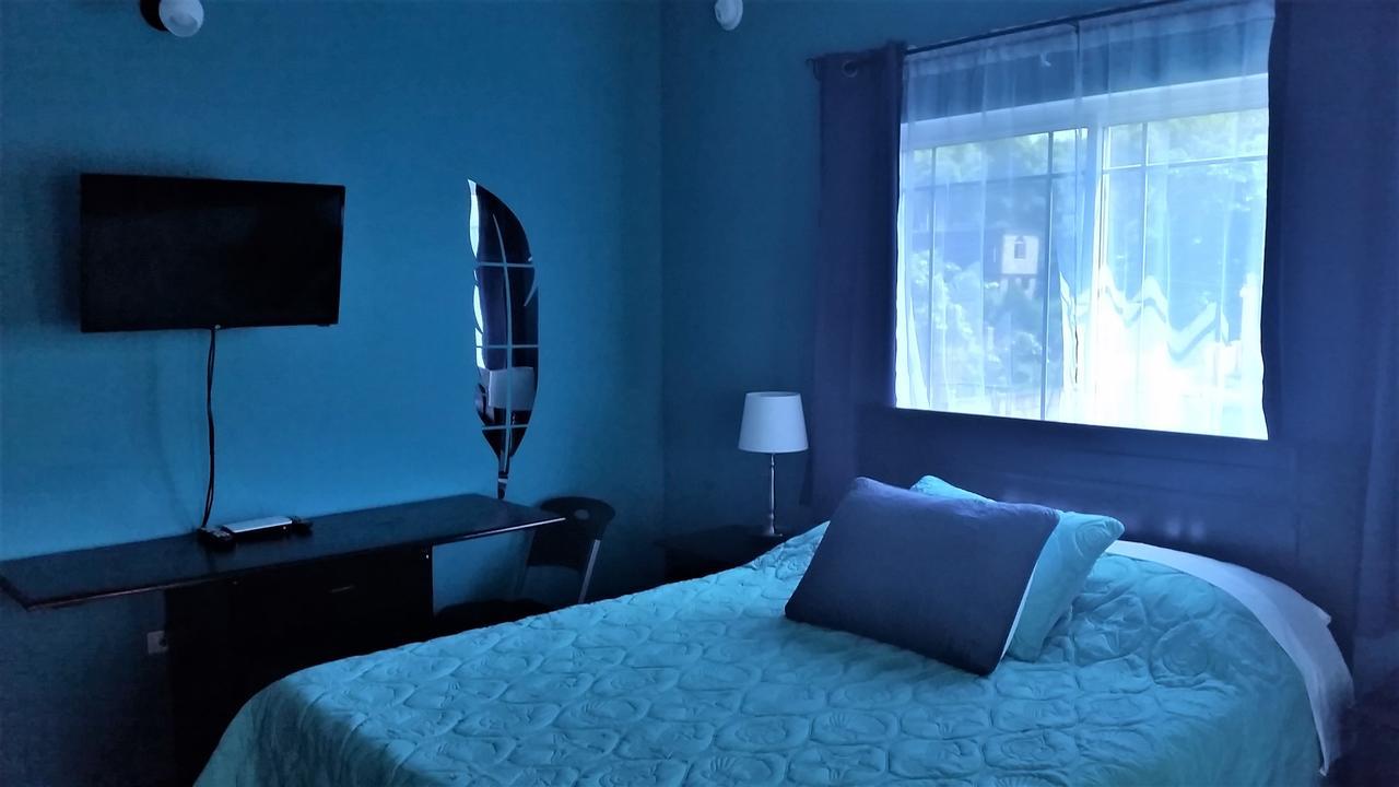 Bailey'S Bed And Breakfast Runaway Bay Eksteriør billede