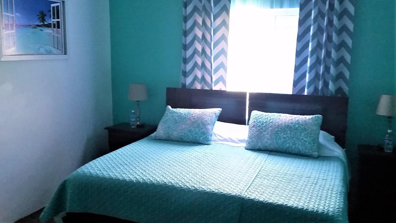 Bailey'S Bed And Breakfast Runaway Bay Eksteriør billede