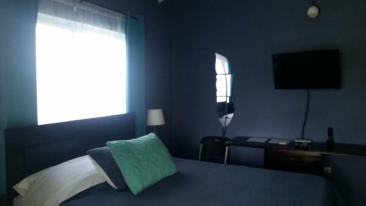Bailey'S Bed And Breakfast Runaway Bay Eksteriør billede